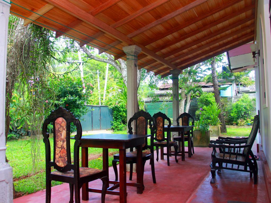 Lotus Villa Mirissa Εξωτερικό φωτογραφία