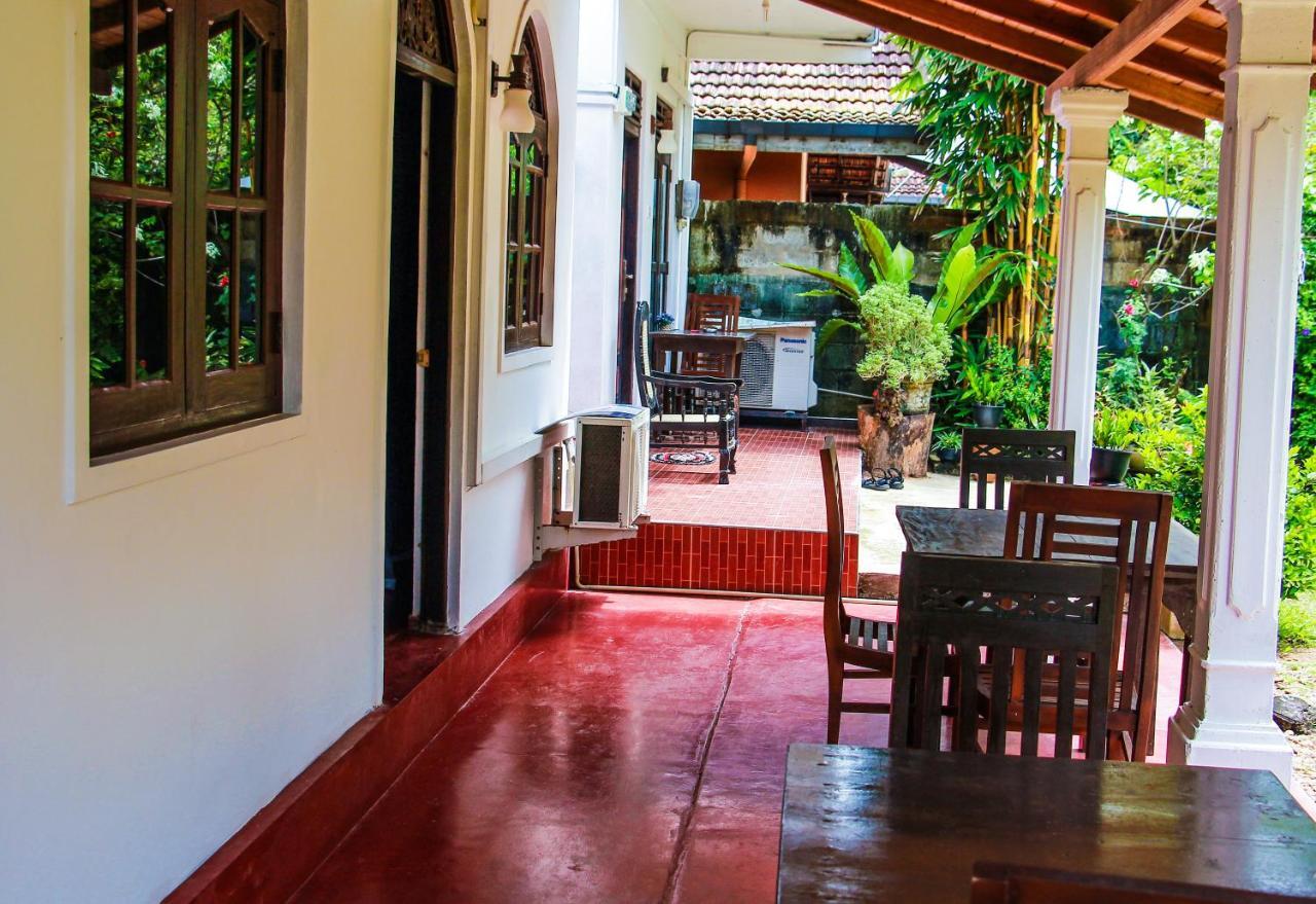Lotus Villa Mirissa Εξωτερικό φωτογραφία